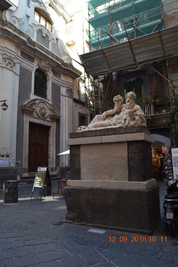 Domus San Biagio 14 Bed & Breakfast Napoli Eksteriør bilde