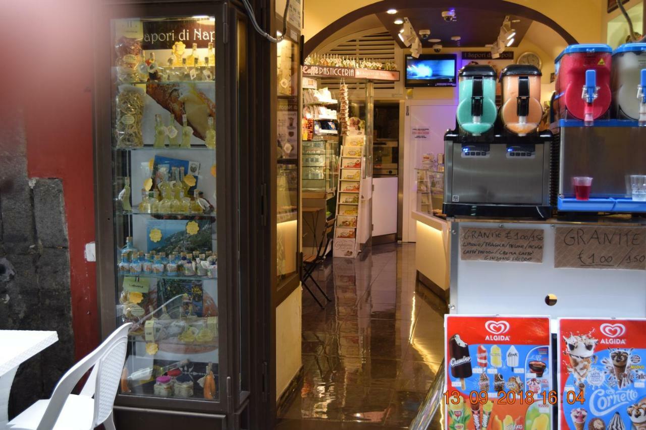 Domus San Biagio 14 Bed & Breakfast Napoli Eksteriør bilde